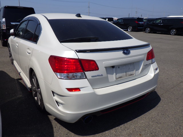 2013 SUBARU LEGACY B4